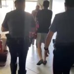 Arezzo, aggredisce la compagna incinta (che rischia di perdere la lingua): il video dell’arresto