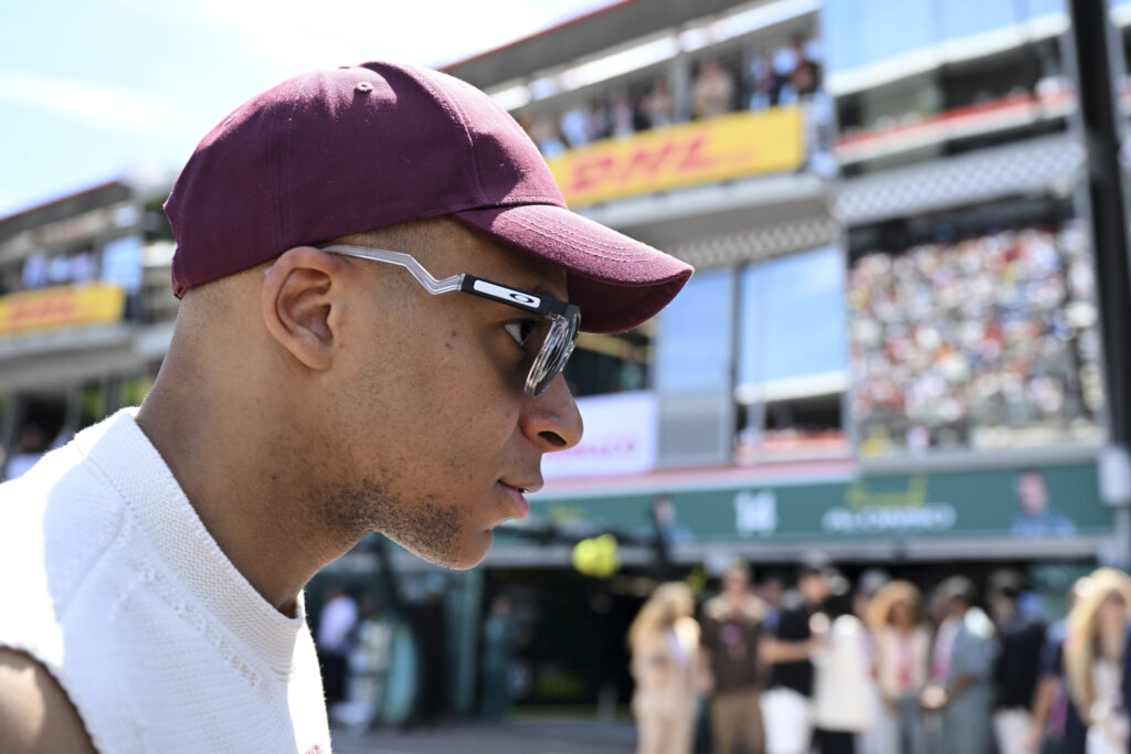 Real Madrid, Mbappé ricoverato a Miami per una gastroenterite acuta Real Madrid, Mbappé ricoverato a Miami per una gastroenterite acuta