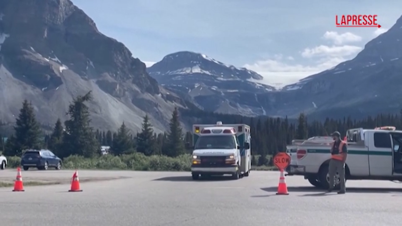 Canada, caduta massi uccide una persona e ne ferisce tre: le immagini dei soccorsi Canada, caduta massi uccide una persona e ne ferisce tre: le immagini dei soccorsi