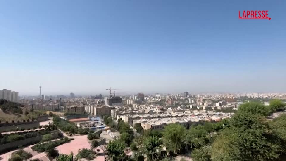 Israele Iran, strade vuote a Teheran mentre Tel Aviv prosegue attacchi: le immagini di una città spettrale Israele Iran, strade vuote a Teheran mentre Tel Aviv prosegue attacchi: le immagini di una città spettrale
