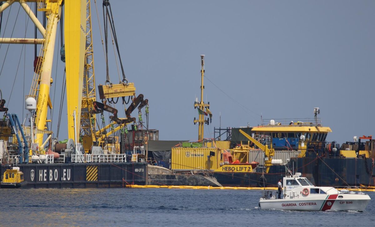 Naufragio Bayesian, riaffiorato dalle acque il relitto del superyacht