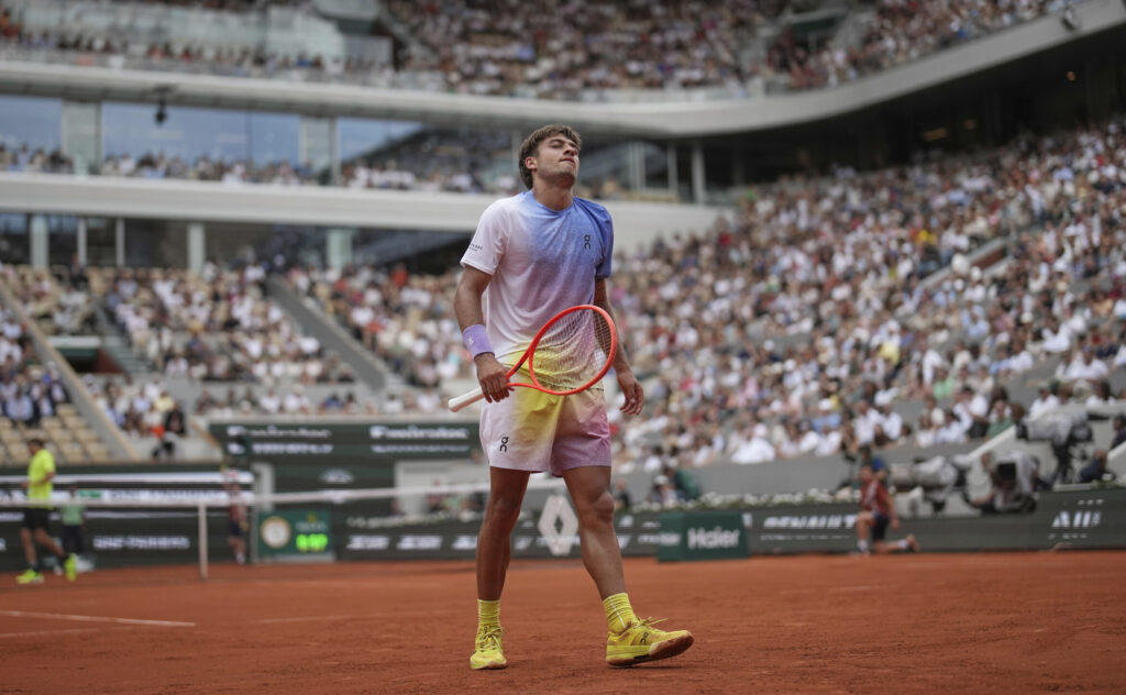 atp halle 2025 cobolli fuori nei quarti zverev in semifinale con medvedev