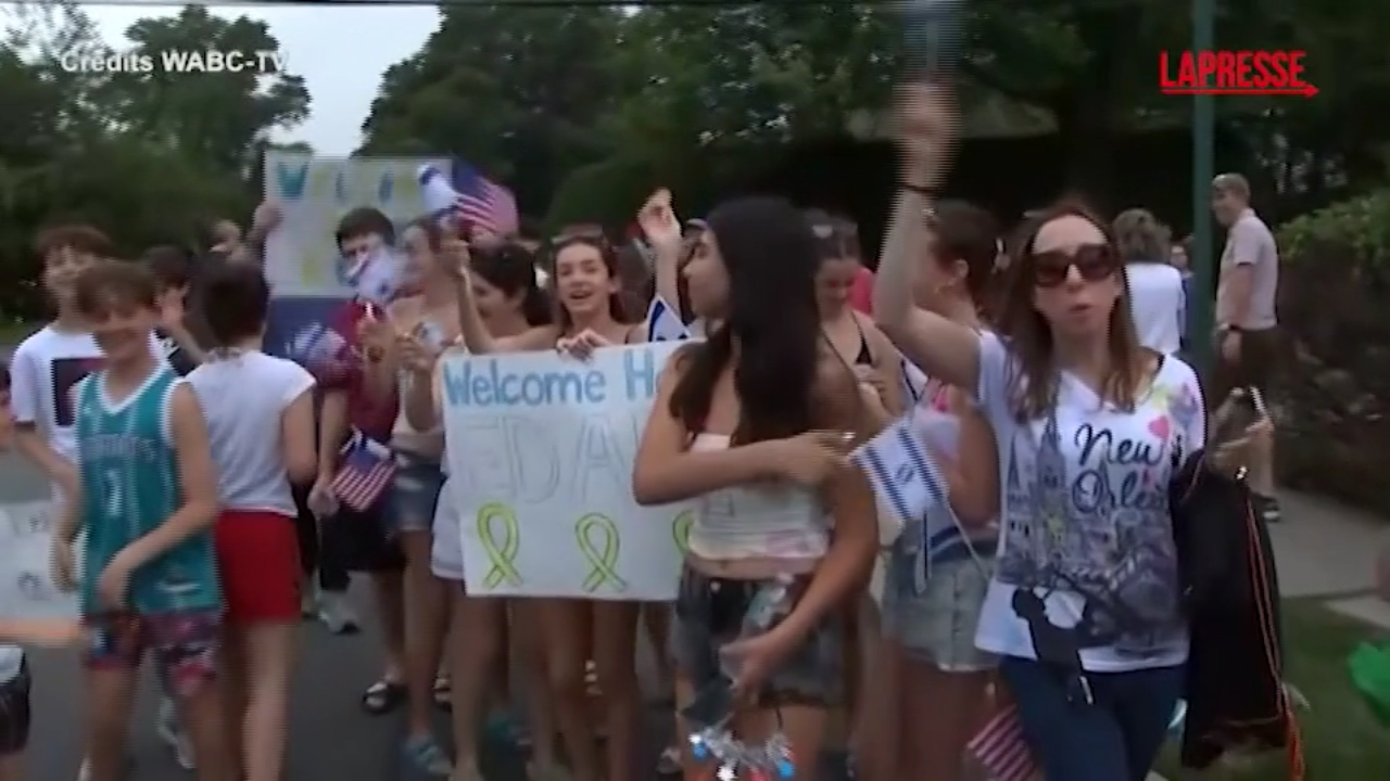 usa festa nel new jersey per ritorno ostaggio israelo americano liberato da hamas