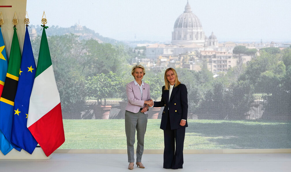 Piano Mattei, accordi per 1,2 mld: Meloni lancia iniziativa per abbattere debito dell’Africa Piano Mattei, accordi per 1,2 mld: Meloni lancia iniziativa per abbattere debito dell’Africa