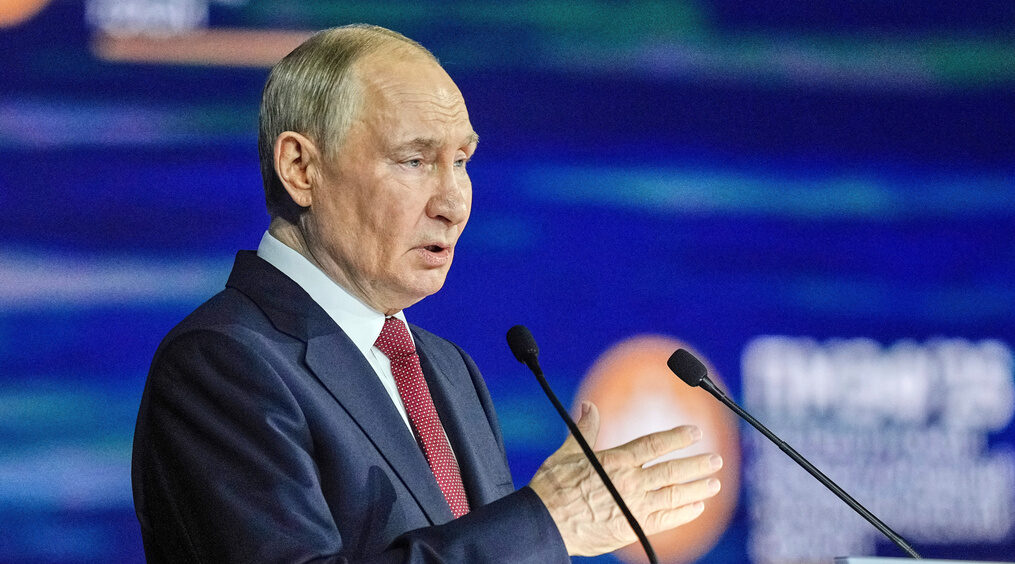 Ucraina, Putin: “E’ nostra, siamo un unico popolo” Ucraina, Putin: “E’ nostra, siamo un unico popolo”