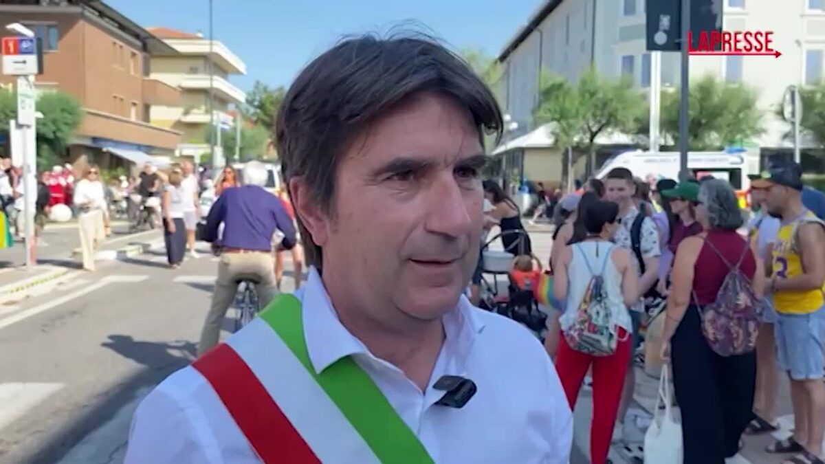 VIDEO Pride, sindaco di Pesaro: “Spiace mancato patrocinio Regione Marche” VIDEO Pride, sindaco di Pesaro: “Spiace mancato patrocinio Regione Marche”