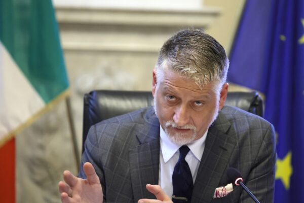 Cinema, Giuli: “Nuovi correttivi a tax credit, stop soldi a film fantasma”