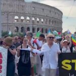 Corteo contro il riarmo, a Roma migliaia in piazza con associazioni e collettivi