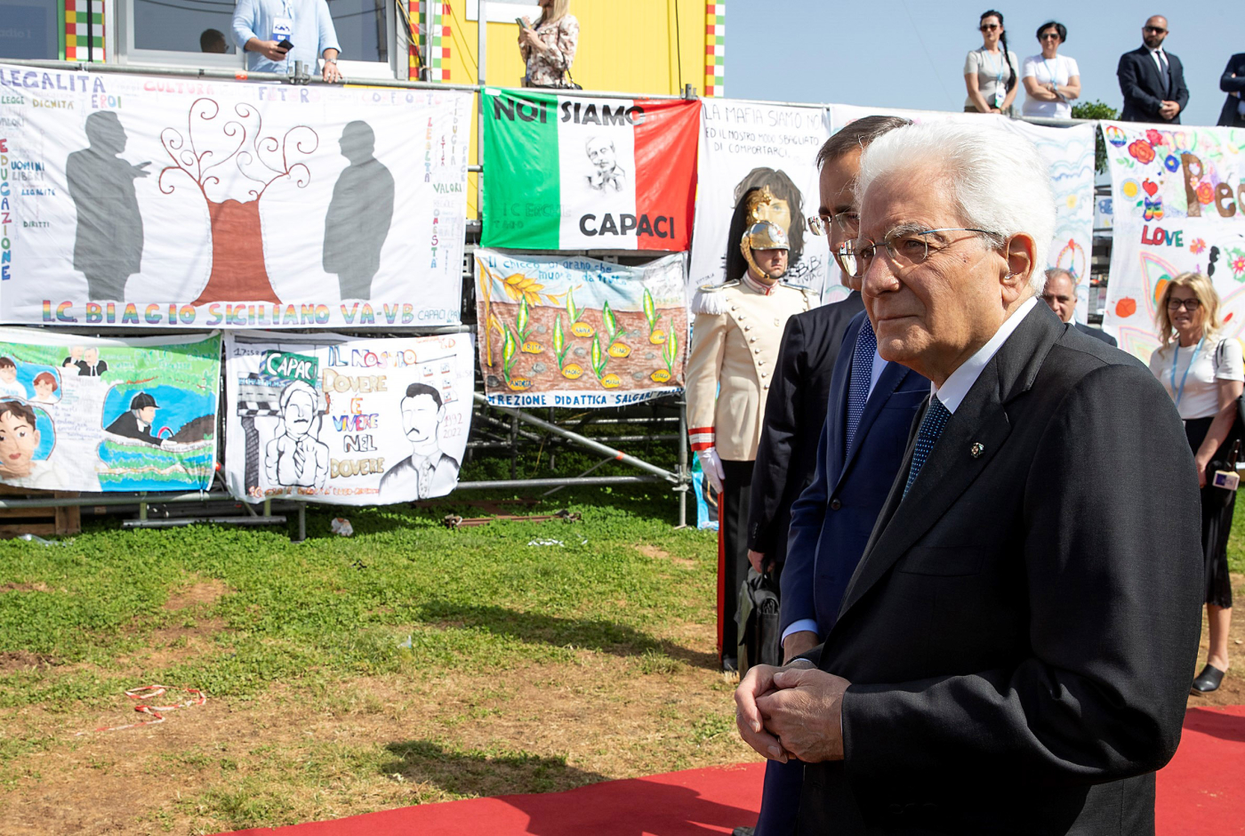 Mattarella: “Sconfiggere le mafie è possibile, rafforzare la legalità” Mattarella: “Sconfiggere le mafie è possibile, rafforzare la legalità”