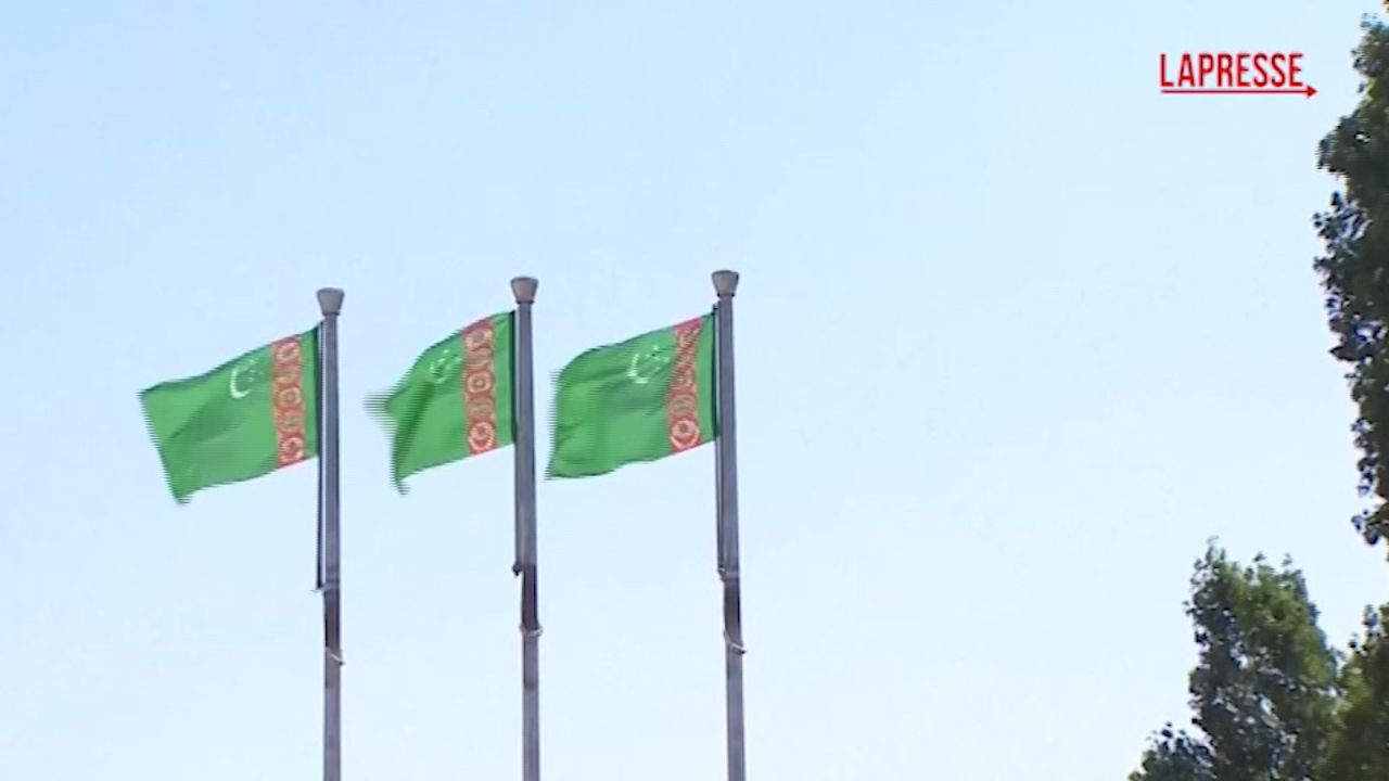 Israele Iran, il Turkmenistan apre posti di blocco al confine per l’evacuazione degli stranieri Israele Iran, il Turkmenistan apre posti di blocco al confine per l’evacuazione degli stranieri