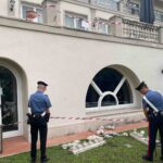 Roma, ringhiera crolla durante una festa: feriti 6 ragazzi, sono caduti da 5 metri