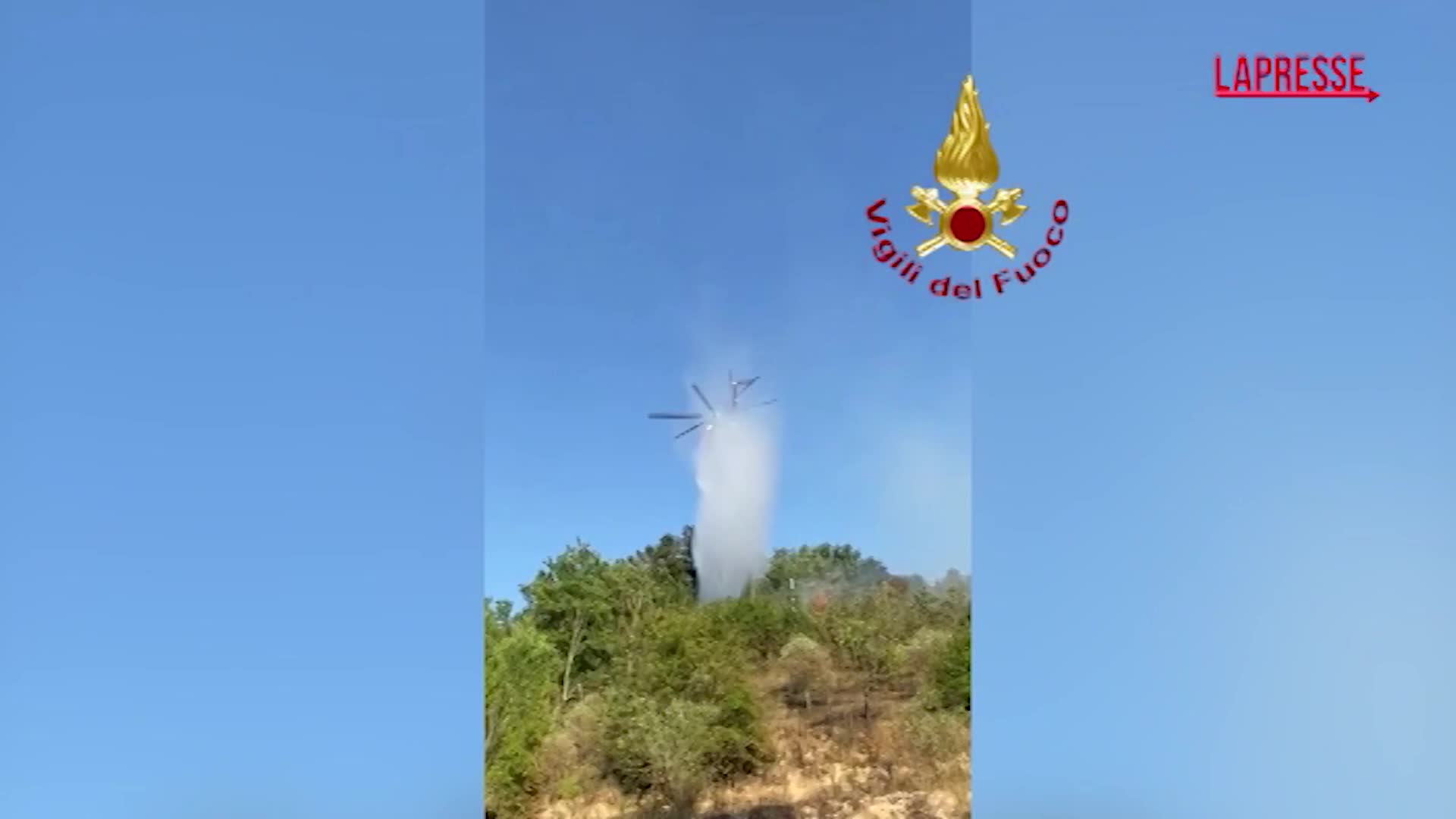 Fermo, incendio vegetazione a Ponzano: persona soccorsa per ustioni Fermo, incendio vegetazione a Ponzano: persona soccorsa per ustioni