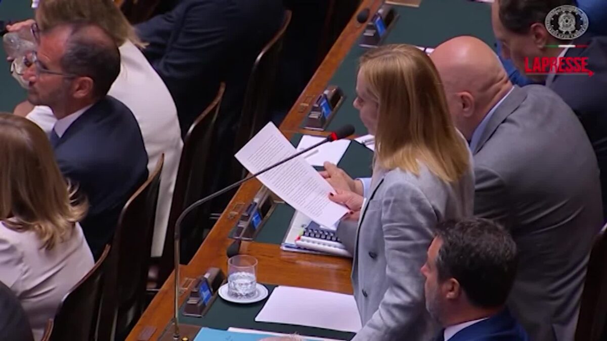 Meloni alla Camera: “Prioritario il cessate il fuoco a Gaza, Israele si fermi”