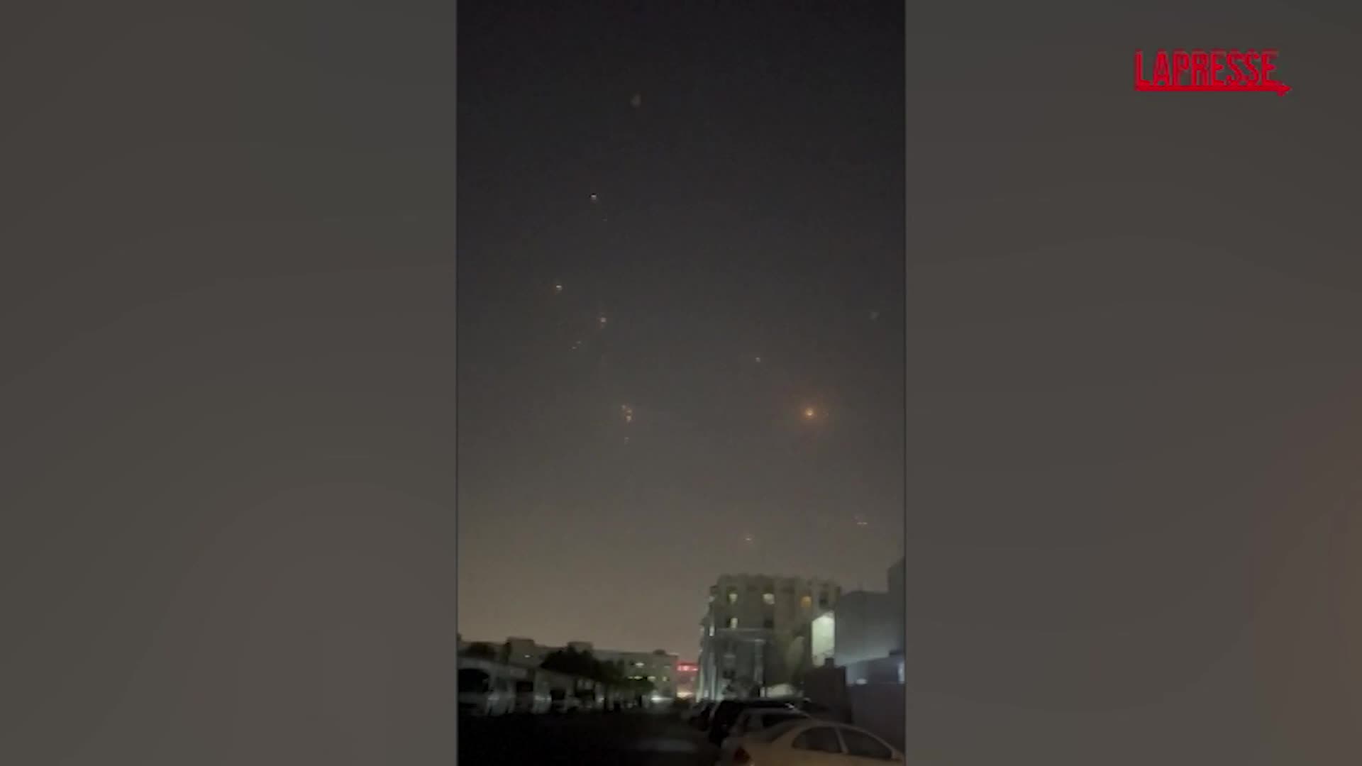 Iran attacca base Usa in Qatar, missili ed esplosioni nei cieli di Doha Iran attacca base Usa in Qatar, missili ed esplosioni nei cieli di Doha