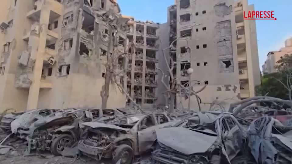 Israele-Iran, missili su Beer Sheva dopo il cessate il fuoco: le immagini dei soccorsi