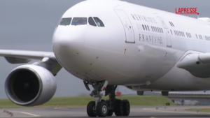 Vertice Nato, Macron e Merz arrivano in Olanda