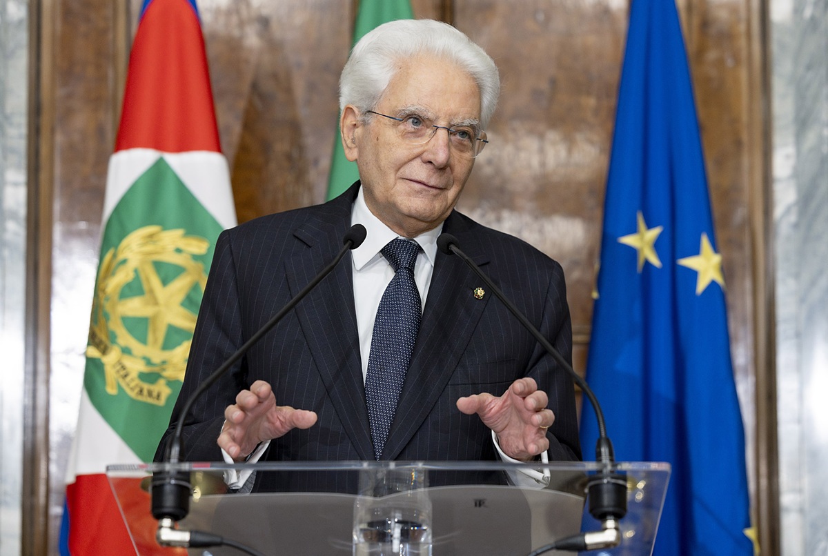 Mattarella: “In alcune periferie istituzioni appaiono lontane” Mattarella: “In alcune periferie istituzioni appaiono lontane”