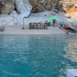 Sardegna, Cala Goloritzé ‘invasa’ da occupanti yacht: la denuncia del Comune
