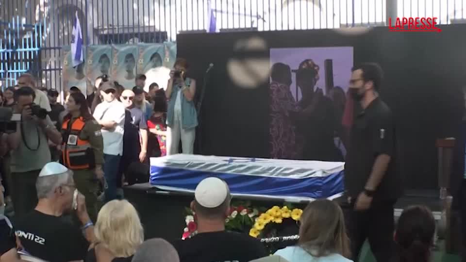israele a tel aviv i funerali dell8217ostaggio yonatan samerano