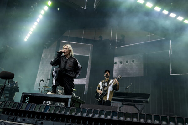 Emily Armstrong e Mike Shinoda dei Linkin Park in un concerto a Berlino