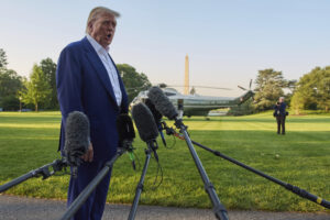 Il presidente americano Donald Trump parla alla Casa Bianca della tregua tra Israele e Iran