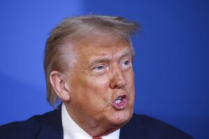 Iran, l’ira di Trump contro i media: “Quella giornalista va licenziata”
