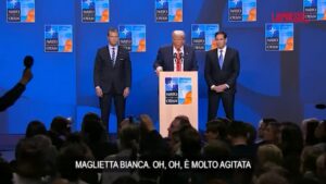 Ucraina, botta e risposta di Trump con una giornalista ucraina: “Vedo che sei agitata, ti auguro molta fortuna”