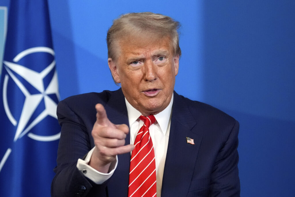 Trump difende Netanyahu: “Annullare subito il processo per corruzione” Trump difende Netanyahu: “Annullare subito il processo per corruzione”
