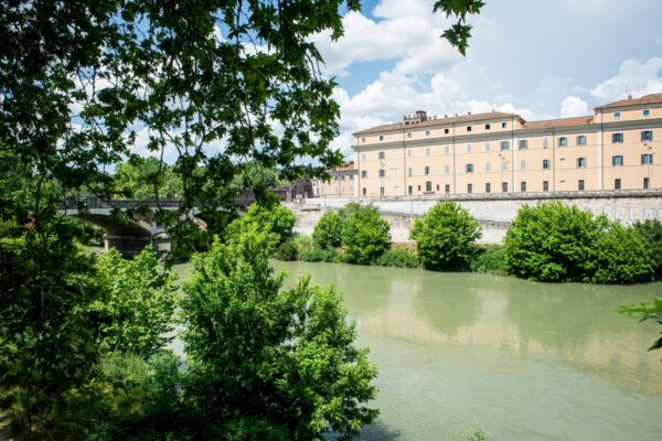 Villa Pamphili, ricerche nel Tevere effetti personali madre e figlia uccise