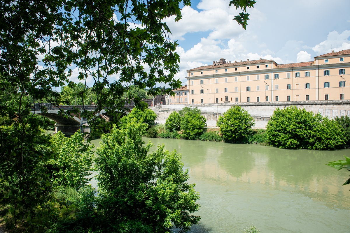 Villa Pamphili, ricerche nel Tevere effetti personali madre e figlia uccise Villa Pamphili, ricerche nel Tevere effetti personali madre e figlia uccise