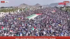 Yemen, migliaia in piazza per mostrare solidarietà a Gaza