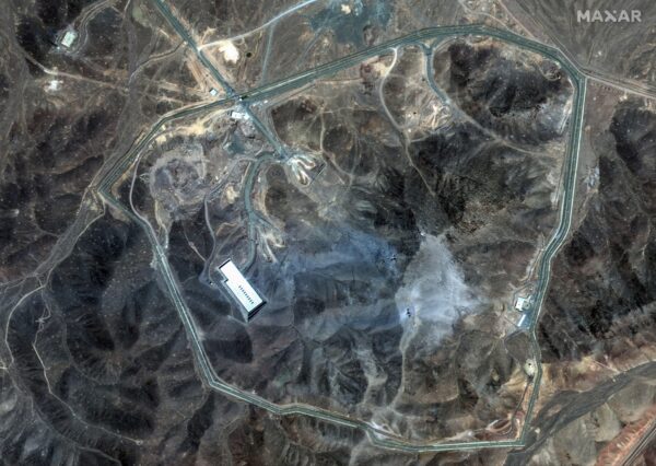 Iran, Usa valutano incentivi a Teheran per ritorno a negoziati: sul tavolo 30 miliardi