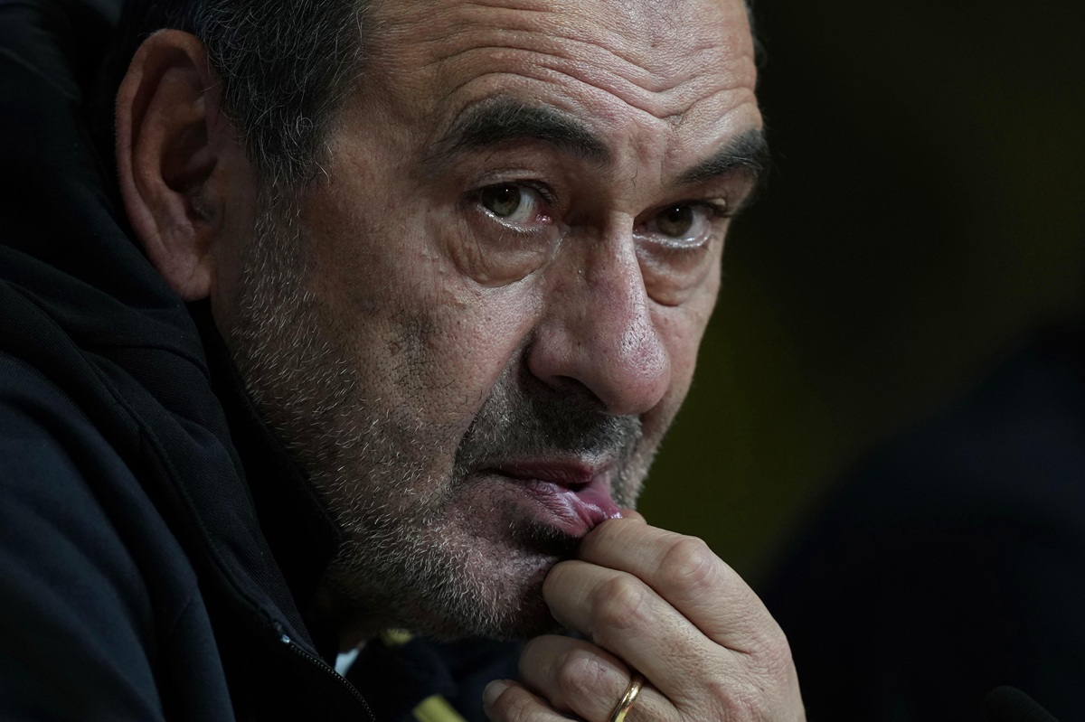 Sarri preoccupato per il blocco del mercato, rischio divorzio dalla Lazio Sarri preoccupato per il blocco del mercato, rischio divorzio dalla Lazio