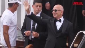 Jeff Bezos, sfilata di vip in laguna per il matrimonio del miliardario: le immagini