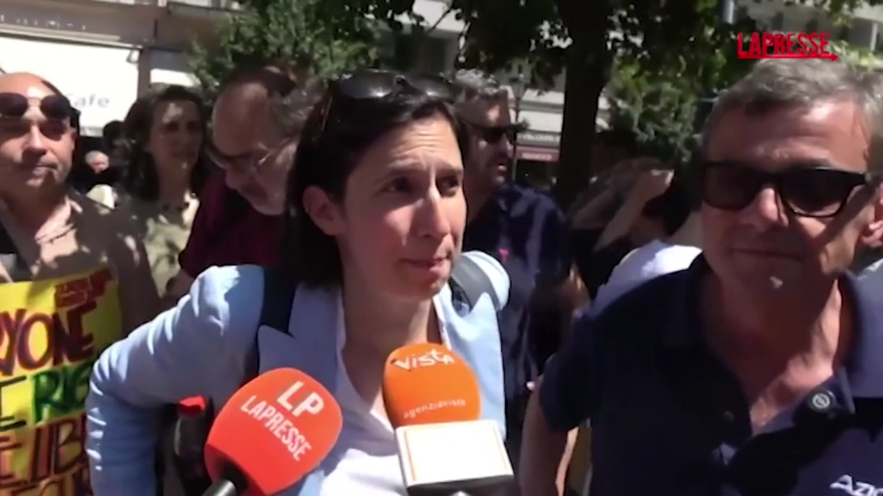Pride Budapest 2025, Schlein: “Qui con i nostri corpi. Non si può vietare l’amore” Pride Budapest 2025, Schlein: “Qui con i nostri corpi. Non si può vietare l’amore”