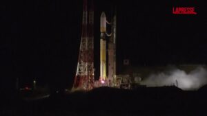 Giappone, ultimo volo per il razzo H-2A: lanciato in orbita satellite per monitoraggio climatico
