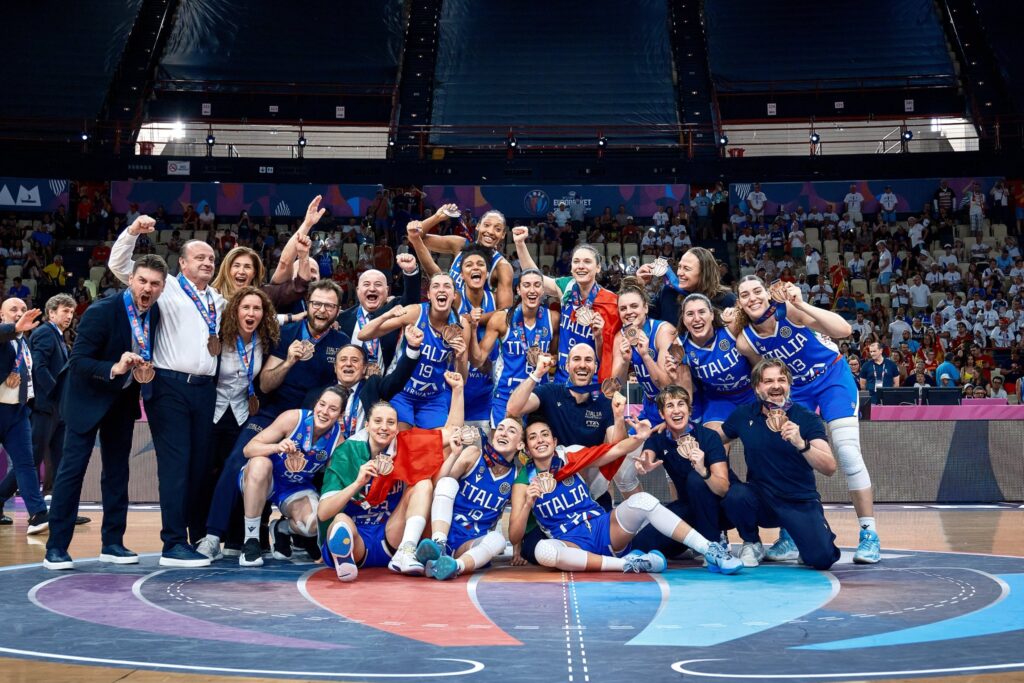 Basket femminile, bronzo Italia agli Europei e ritorno sul podio dopo 30 anni Basket femminile, bronzo Italia agli Europei e ritorno sul podio dopo 30 anni