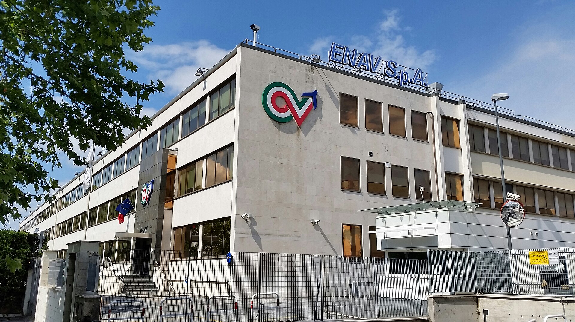 Guasto radar e caos voli, Enav: “Problema a connettività garantita da Tim” Guasto radar e caos voli, Enav: “Problema a connettività garantita da Tim”