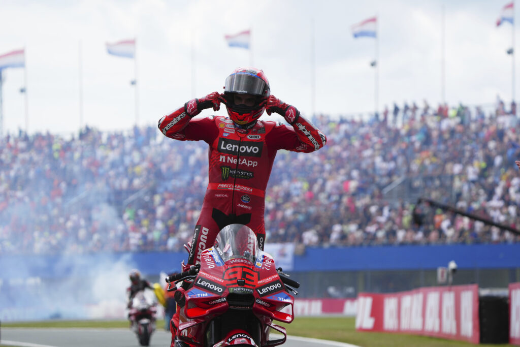 MotoGp 2025, M. Marquez vince il Gp Olanda su Bezzecchi e Bagnaia MotoGp 2025, M. Marquez vince il Gp Olanda su Bezzecchi e Bagnaia