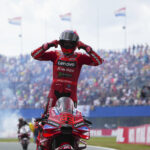 MotoGp 2025, M. Marquez vince il Gp Olanda su Bezzecchi e Bagnaia