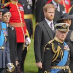 Re Carlo vuole Harry, Meghan e i figli al suo funerale