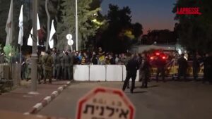 Cisgiordania, coloni israeliani si scontrano i militari dell’Idf