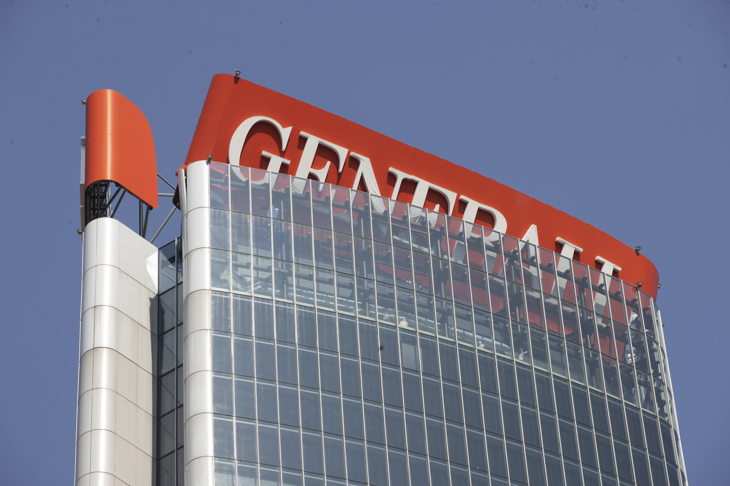 Generali, riapre la Torre Hadid: domani lavoratori in sede
