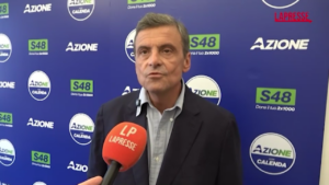 Calenda: “Se La Russa è anti-totalitario butti quel ca**o di busto del Duce”