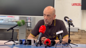 Milano, Vigili del Fuoco: “Messa in sicurezza insegna Generali”