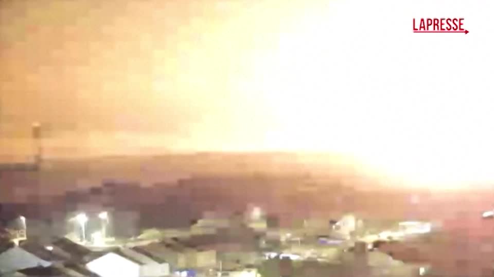 gaza proseguono senza sosta i raid di israele