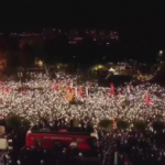 Turchia, migliaia in piazza a Istanbul per Imamoglu: è detenuto da 100 giorni