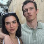 Dua Lipa e Callum Turner in vacanza in Costiera Amalfitana