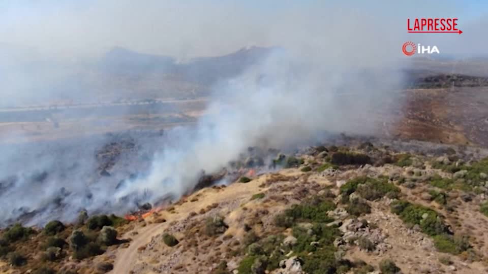 turchia incendio a cesme muore un 81enne