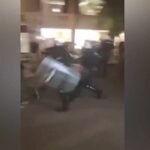 Serbia, scontri tra polizia e manifestanti antigovernativi a Belgrado